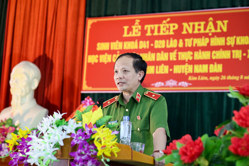 Thiếu tướng, PGS. TS Phạm Ngọc Hà – Phó Giám đốc Học viện CSND phát biểu tại Lễ tiếp nhận sinh viên